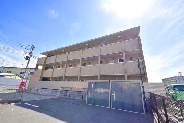 グランモアIIIの物件外観写真